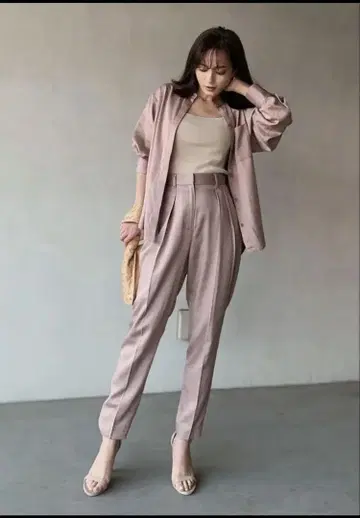 anuans 크롭 테이퍼드 팬츠 (PINK)