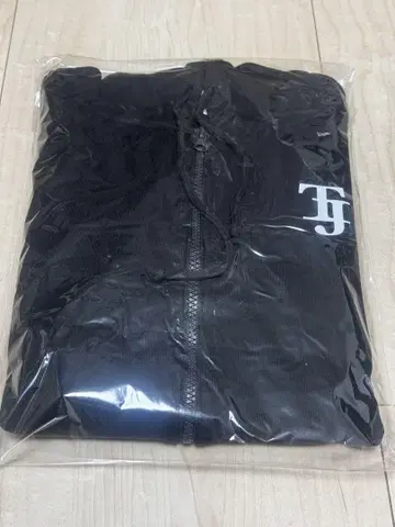 Travis Japan VIIsual 후드티