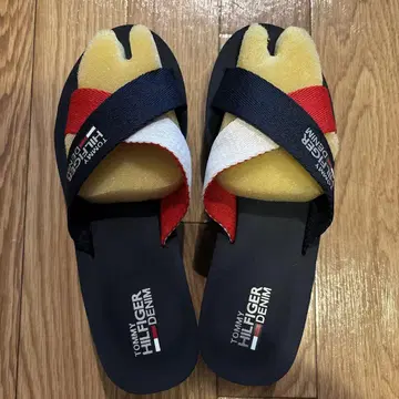 TOMMY HILFIGER 샌들