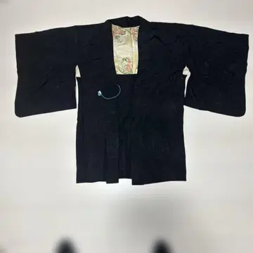 앤티크 블랙 베이스 하오리 꽃무늬 안감 일본 의류 멋내기 기모노