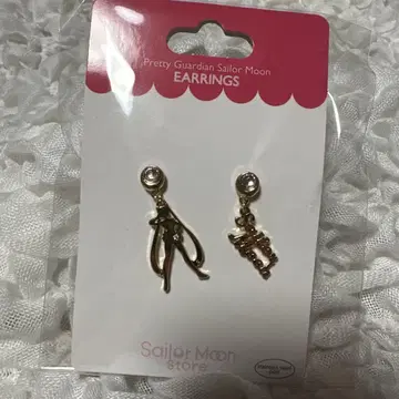 세일러문 스토어 오리지널 실루엣 귀걸이
