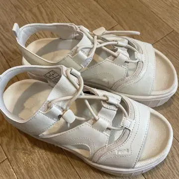 PUMA 스포츠 샌들 통굽 베이지 23cm