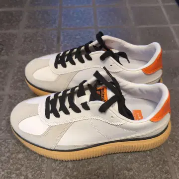 오니츠카타이거 데레시티
