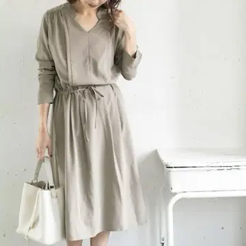 어반리서치 로쏘 허리 개더 A라인 셔츠 원피스 그레이지
