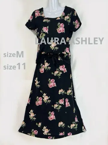 LAURA ASHLEY 꽃무늬 티셔츠 롱 스커트 셋업