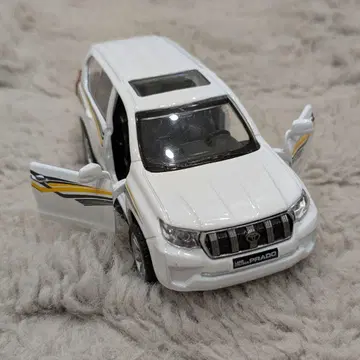 새상품 도요타 란쿠루 프라도 미니카 화이트