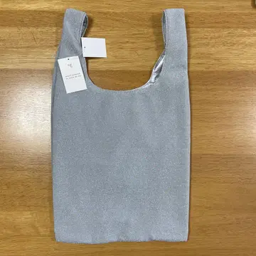 새상품 드세 루미너스 백 실버 라메 서브백 심플