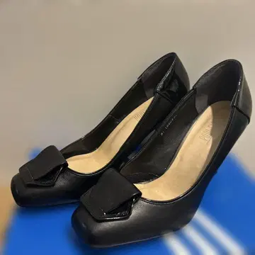 풀 사이드 펌프스 블랙 관혼상제