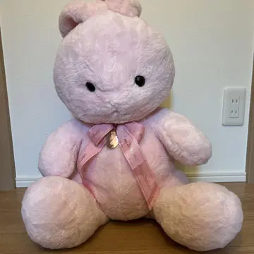 커다란 토끼 봉제 인형