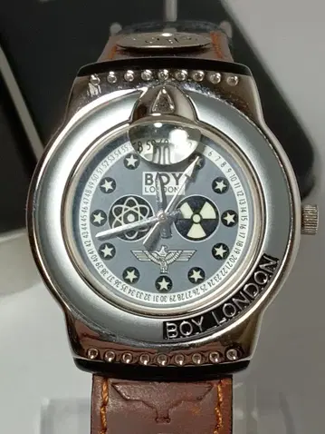 BOY LONDON 보이 런던 손목시계 BOY-40-W 보이즈 사이즈