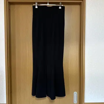 블랙 하이웨스트 머메이드 스커트