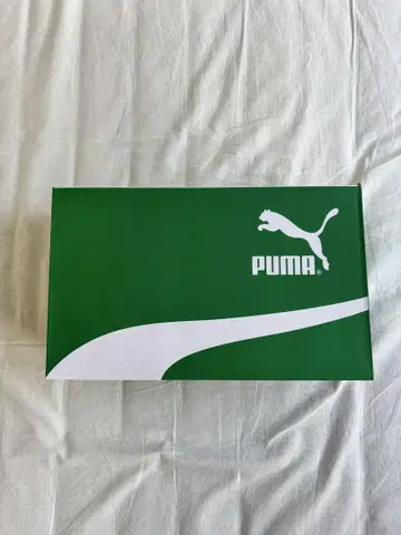PUMA 스니커즈