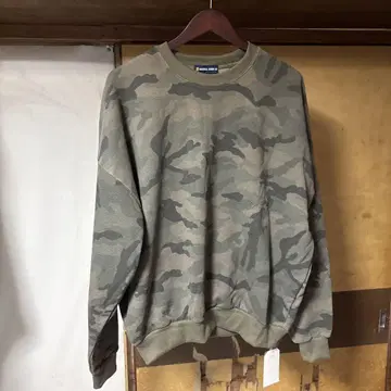 NAUTICA JEANS 카모플라쥬 크루넥 맨투맨 M 사이즈