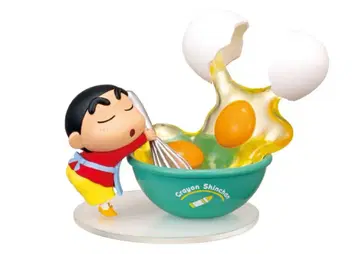 짱구는 못말려 요리 돕기! 피규어 달걀