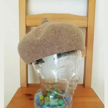 뾰족 베레모 베이지