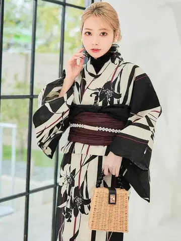 새상품 유카타 아이보리 x 네이비 백합