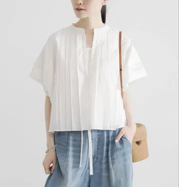 하프 슬리브 턱 숏 셔츠