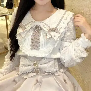 LIZ LISA 스캘럽 리본 카라 리브 상의