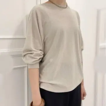 컨디션 최상 갤러리 바이 크레이프 코튼 돌먼 슬리브 풀오버 베이지