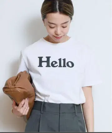 컨디션 최상 MADISONBLUE HELLO 크루넥 T셔츠 라빠르망