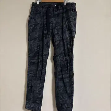 UNIQLO M 밴딩 카모 패턴 조거 팬츠 (다크 톤)