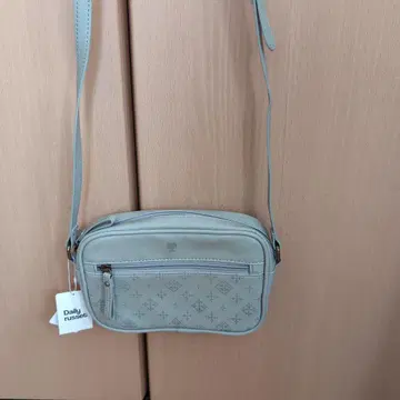 데일리 러셋 & 헬로키티 숄더백