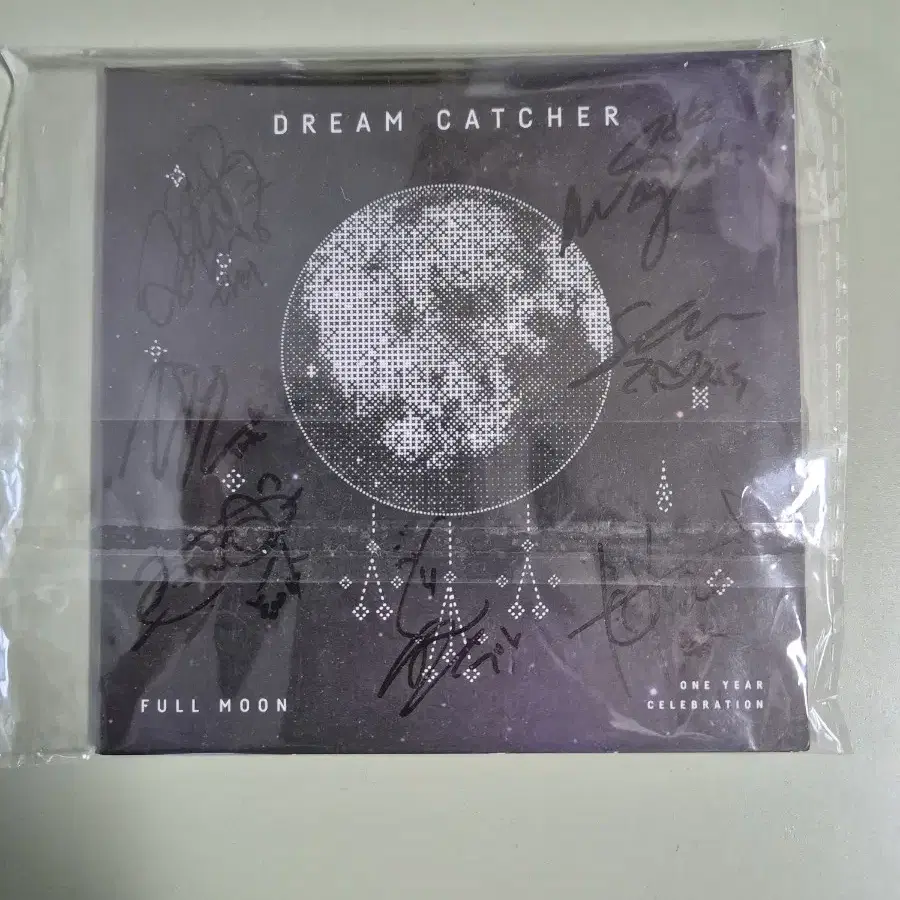 DREAM CATCHER サイン入りアルバム Shop dreamcatcher signed on Bunjang Global Site - No more
