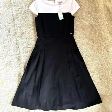 미사용 택 포함 토카 tocca 반팔 원피스 M~L 블랙 화이트