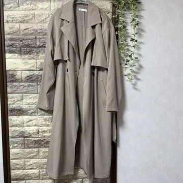 베이지 트렌치코트 허리 벨트 포함