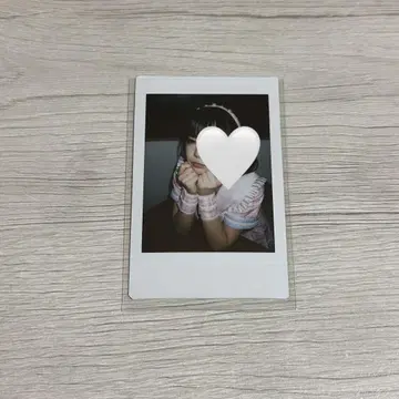 iLiFE! 아이스 4월 iLiVE! 특별 의상 랜덤 폴라로이드