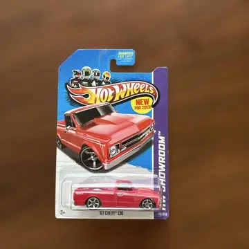 Hot Wheels '67 CHEVY C10 HW SHOWROOM