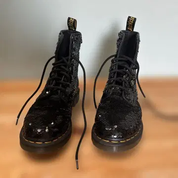 Dr.Martens 1460 PASCAL SEQN UK4