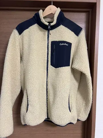 Quiksilver 플리스 자켓 L 사이즈