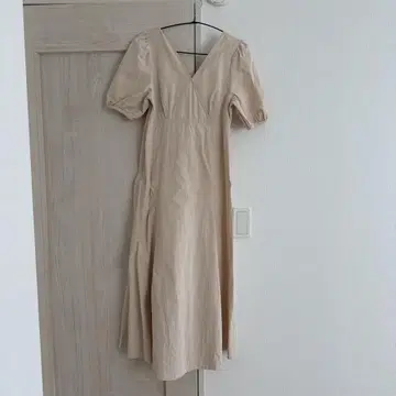 베이지 반팔 롱 원피스 벨트 포함