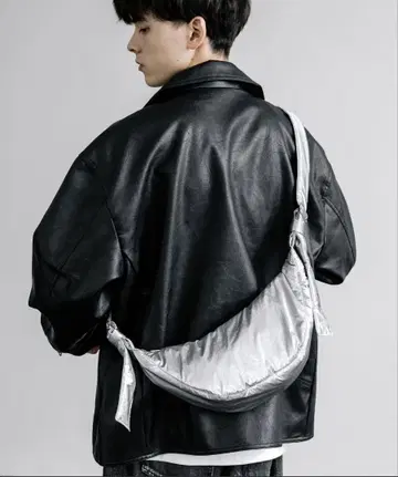 Rocky Monroe 숄더백 실버