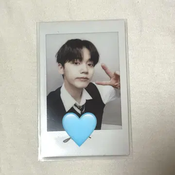 OMEGA X 혁 폴라로이드 체키 사인 친필