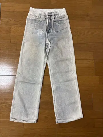 ZARA 화이트 데님 스트레이트 레그 팬츠