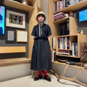 [택 포함 새상품] 도비 프릴 스커트 2025 SS 완판템