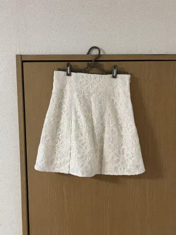 SNIDEL 미니 스커트 아이보리 S 사이즈