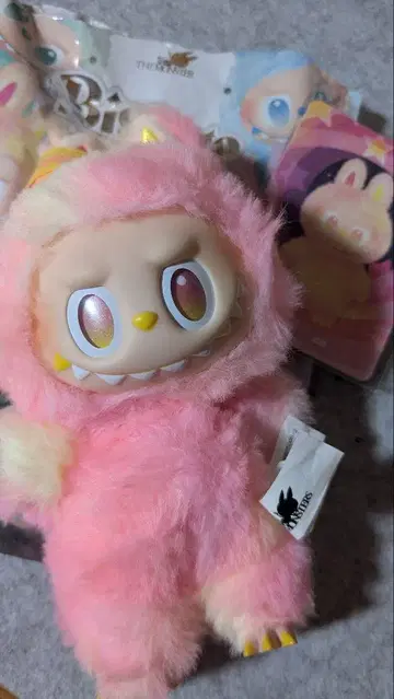 LABUBU Big into Energy LOYALTY 에너지 라부부