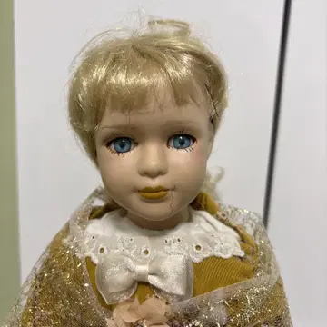 앤티크 인형