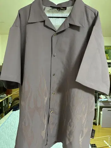 Casino wear 오픈 카라 sh 파이어 패턴 서해안