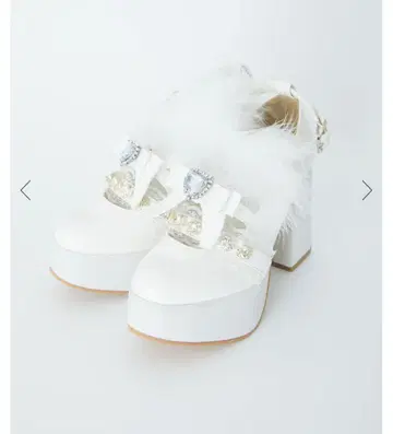 Ank Rouge 앙크루즈 통굽 펌프스 화이트 백