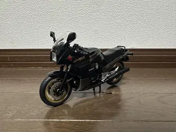 Kawasaki Ninja GPZ900R 1/12 다이캐스트 모델