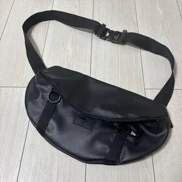 NEWERA 허리 백