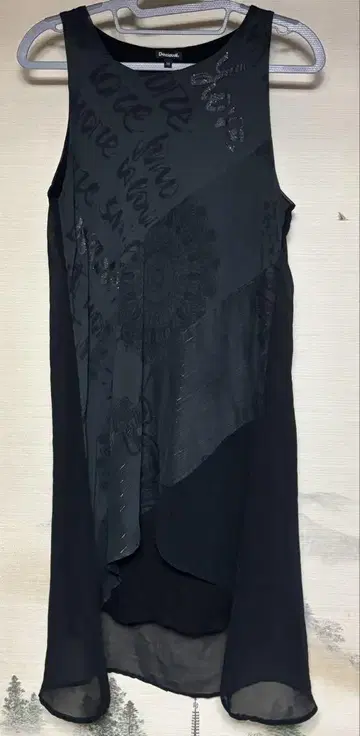 Desigual 슬리브리스 원피스