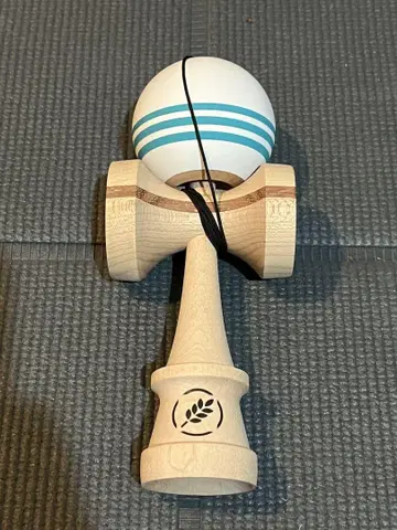 시리얼 켄다마 Cereal Kendama 화이트 블루