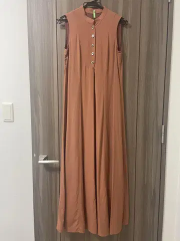 LILY BROWN 슬리브리스 원피스