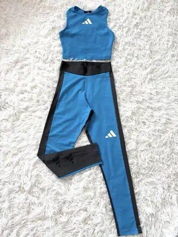 새상품급 adidas 트레이닝 셋업 S 사이즈!
