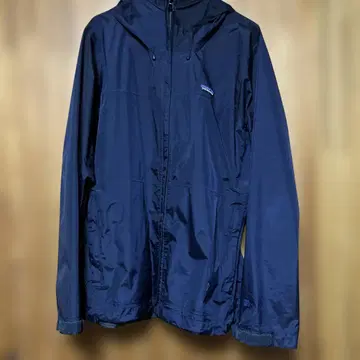 Patagonia Woman's torrentshell Jacket XL